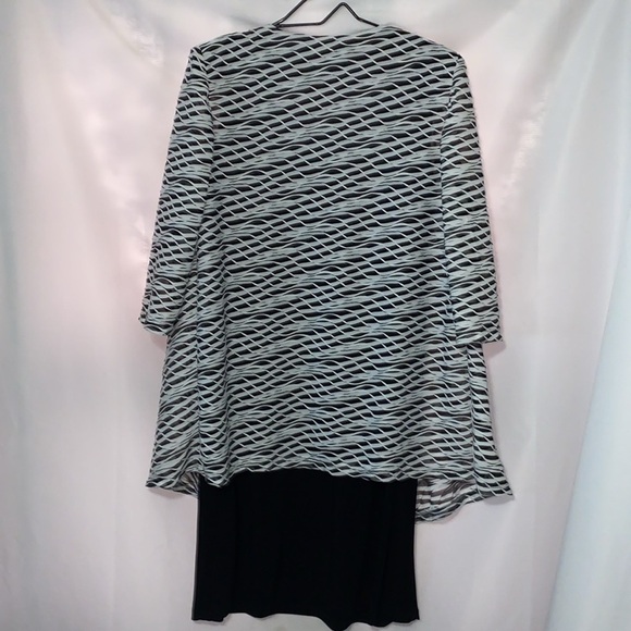 R&M WO SIZE 16 BLACK WHITE WAVE DESIGN DRESS WITH ATTACHED WATERFALL JACKET EUC - Picture 10 of 11